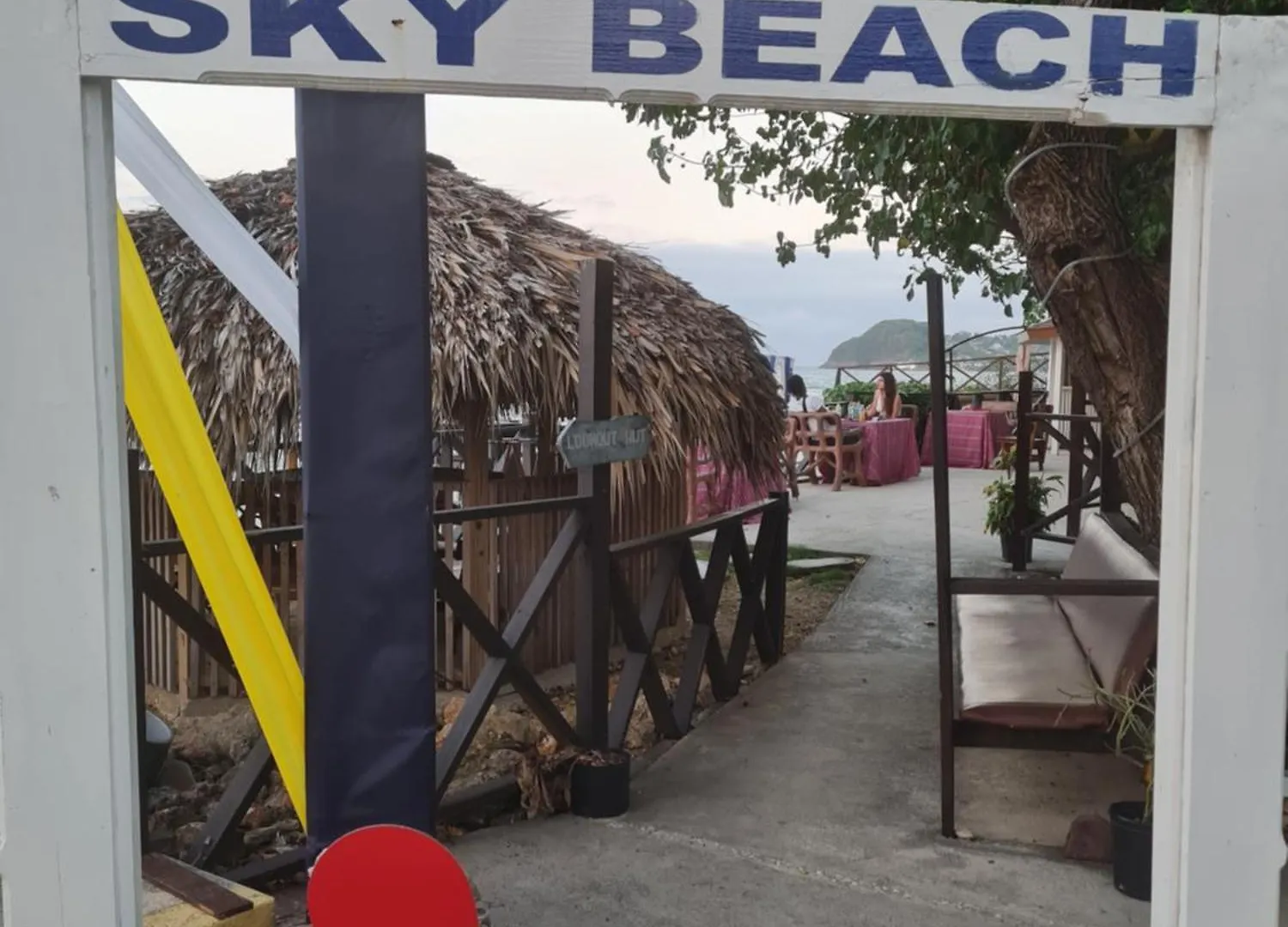 Sky Beach Rooms 卢西 招待所